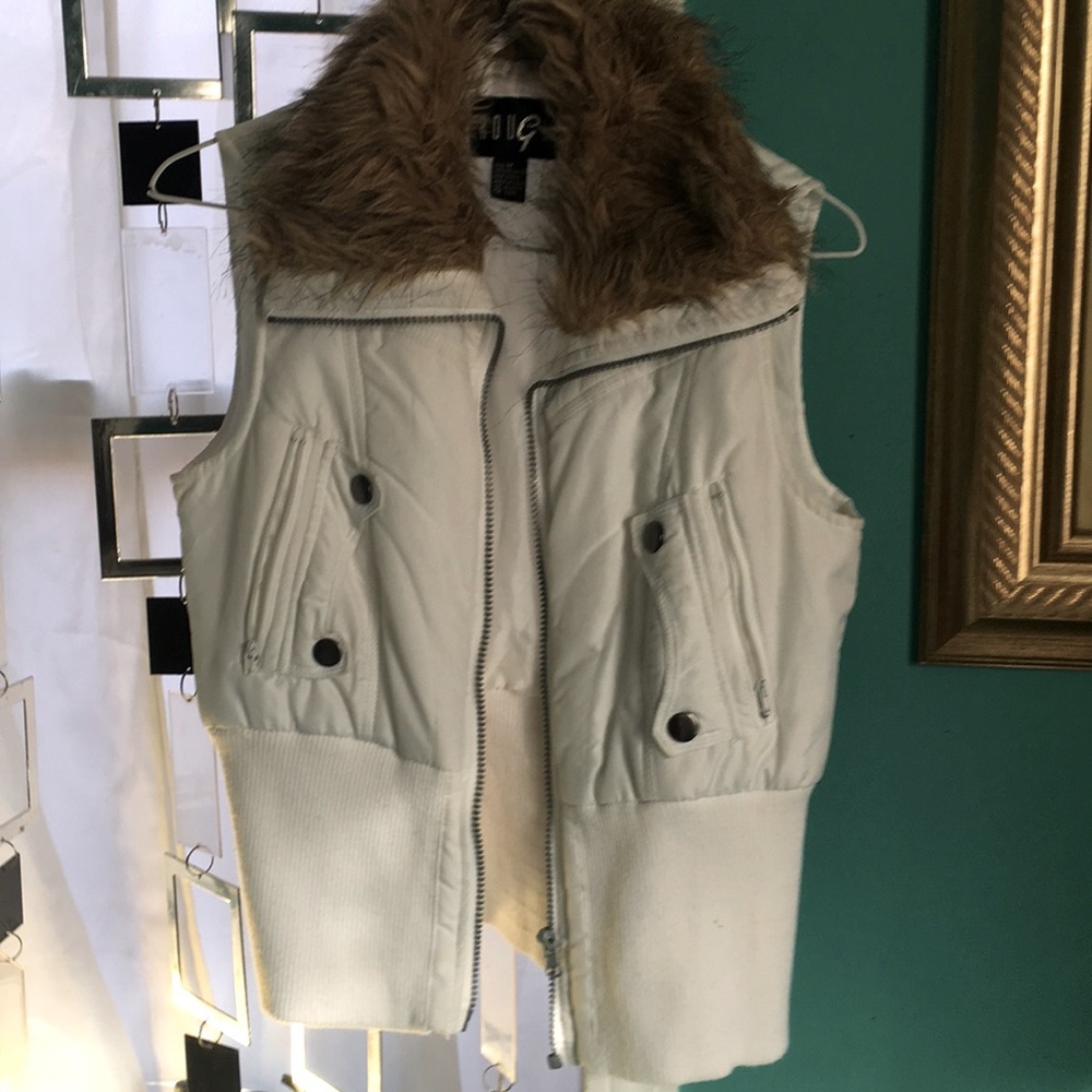 Rouge vest